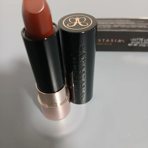 Anastasia Beverly Hills Matte Lipstick - Rust - Picture 4 of 5